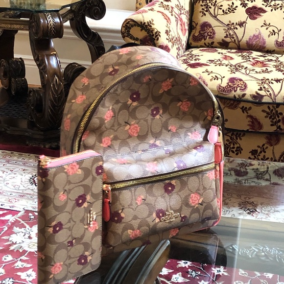 NWT Coach tssd peony md Charlie&LG wallet - Picture 3 of 8